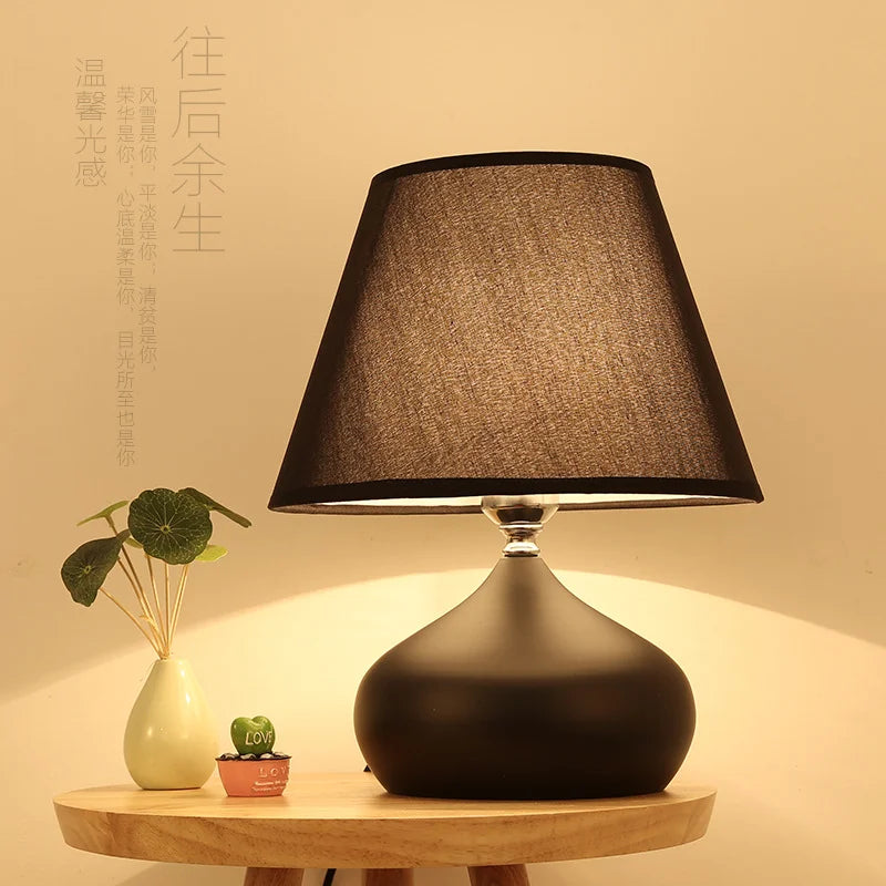 Modern Fashion Simplicity Ceramics Desk Lamp Iron Cloth Led Table Lamp for Bedroom Bedside Lamp Living Room Deco Lights Fixtures