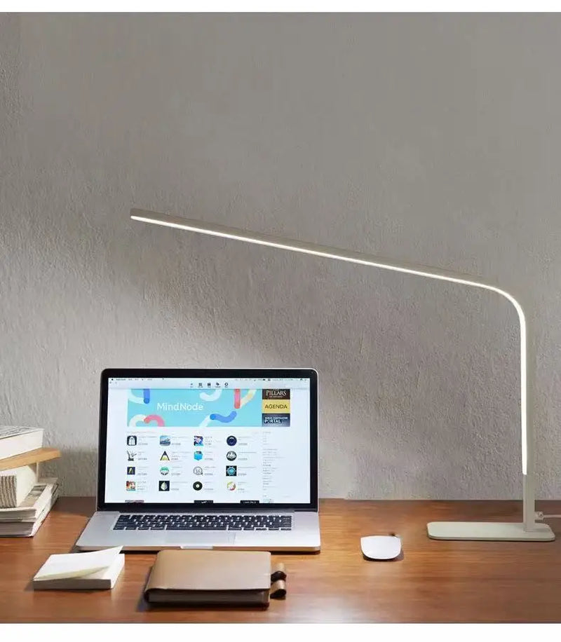 Eye Protection Nordic Modern Simple Bedroom Decorative Table Lamp