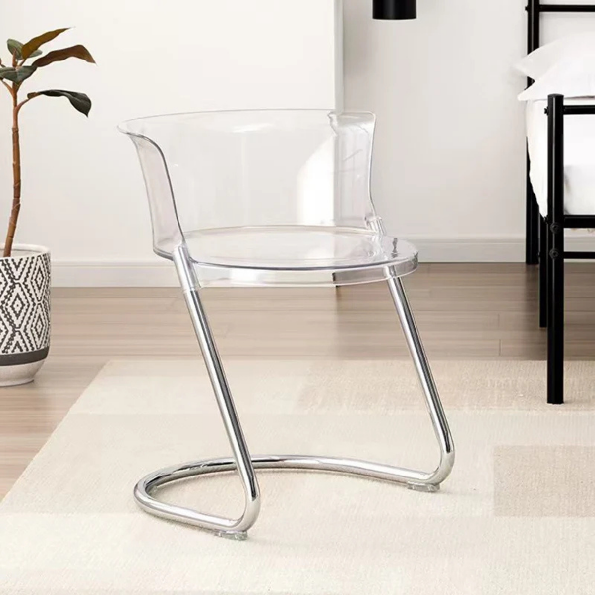 Modern Curved Dining Chair with PC Seat & Iron Frame, Minimalist Armless Chair