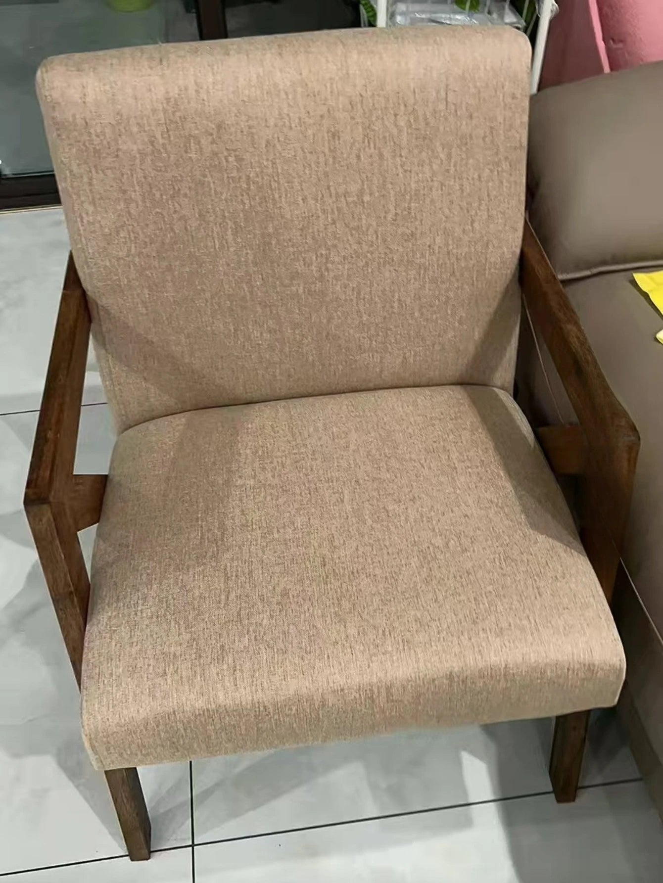 American Style Fabric Armchair with High-Density Sponge Cushionsolid Wood Framecomfortable Living Room Seating for Homebedroom
