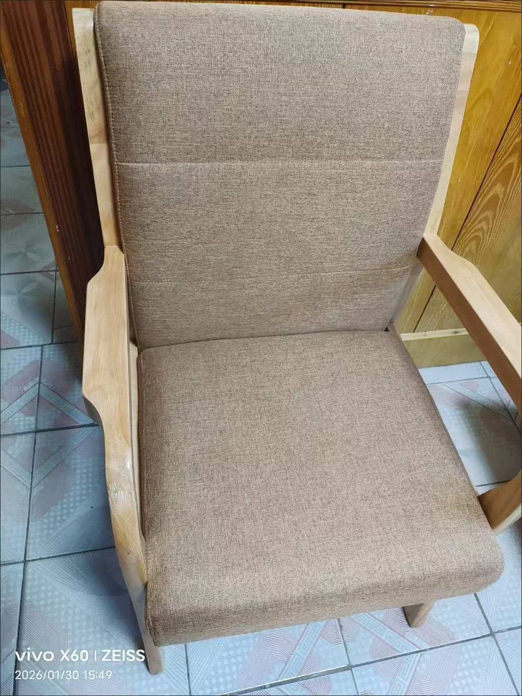 Solid Wood Armchair Upholstered Nappa Leather Rubberwood Frame High Density Foam Cushion Modern Comfy Chair for Home
