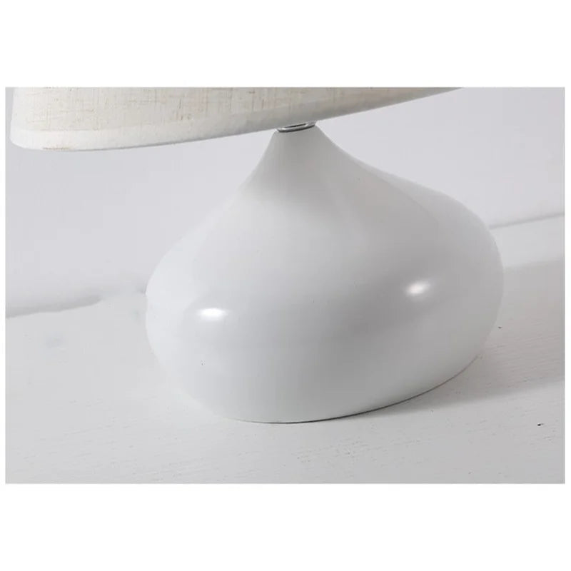 Modern Fashion Simplicity Ceramics Desk Lamp Iron Cloth Led Table Lamp for Bedroom Bedside Lamp Living Room Deco Lights Fixtures