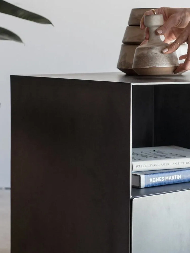 Modern Minimalist Bedside Table, Italian Designer Bedside Table, Luxurious Storage Cabinet, Suitable for Living Room and Bedroom