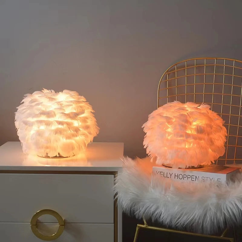 Feather Table Lamp Bedside Lamp Creative Feather Lampshade Home Living Room Bedroom Party Wedding Romantic Decoration