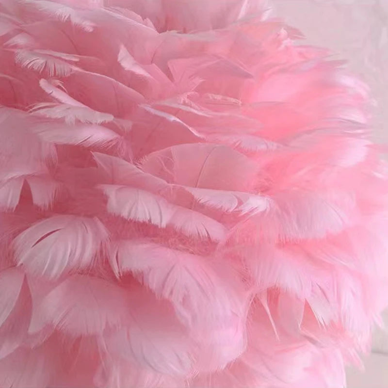 Feather Table Lamp Bedside Lamp Creative Feather Lampshade Home Living Room Bedroom Party Wedding Romantic Decoration