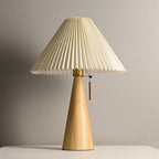 Retro Solid Wood Table Lamp Nordic Vintage Pleated Bedroom Bedside Desk Reading Decorative Wooden Desk Lamp E27 Socket