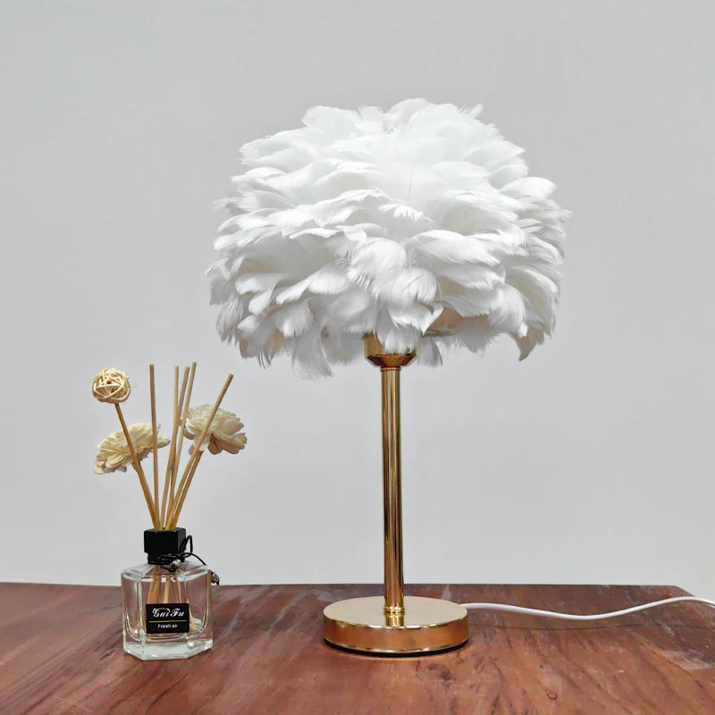 White Feather Lamp with Plug Powered Modern Table Lamp Cute Romantic Bedside Light for Girl Room Childrens Room Wed Decorat