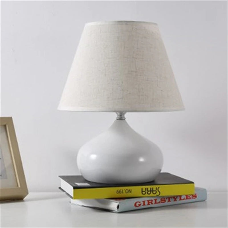 Modern Fashion Simplicity Ceramics Desk Lamp Iron Cloth Led Table Lamp for Bedroom Bedside Lamp Living Room Deco Lights Fixtures