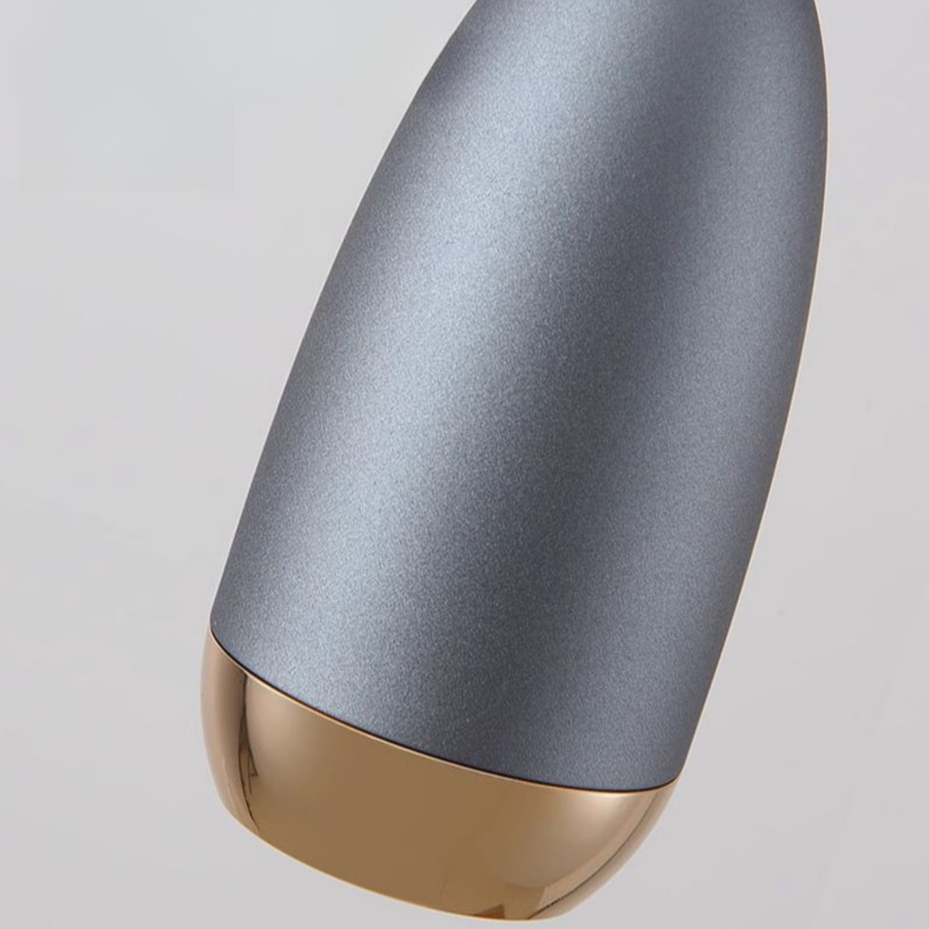 Close-up of the aluminum body