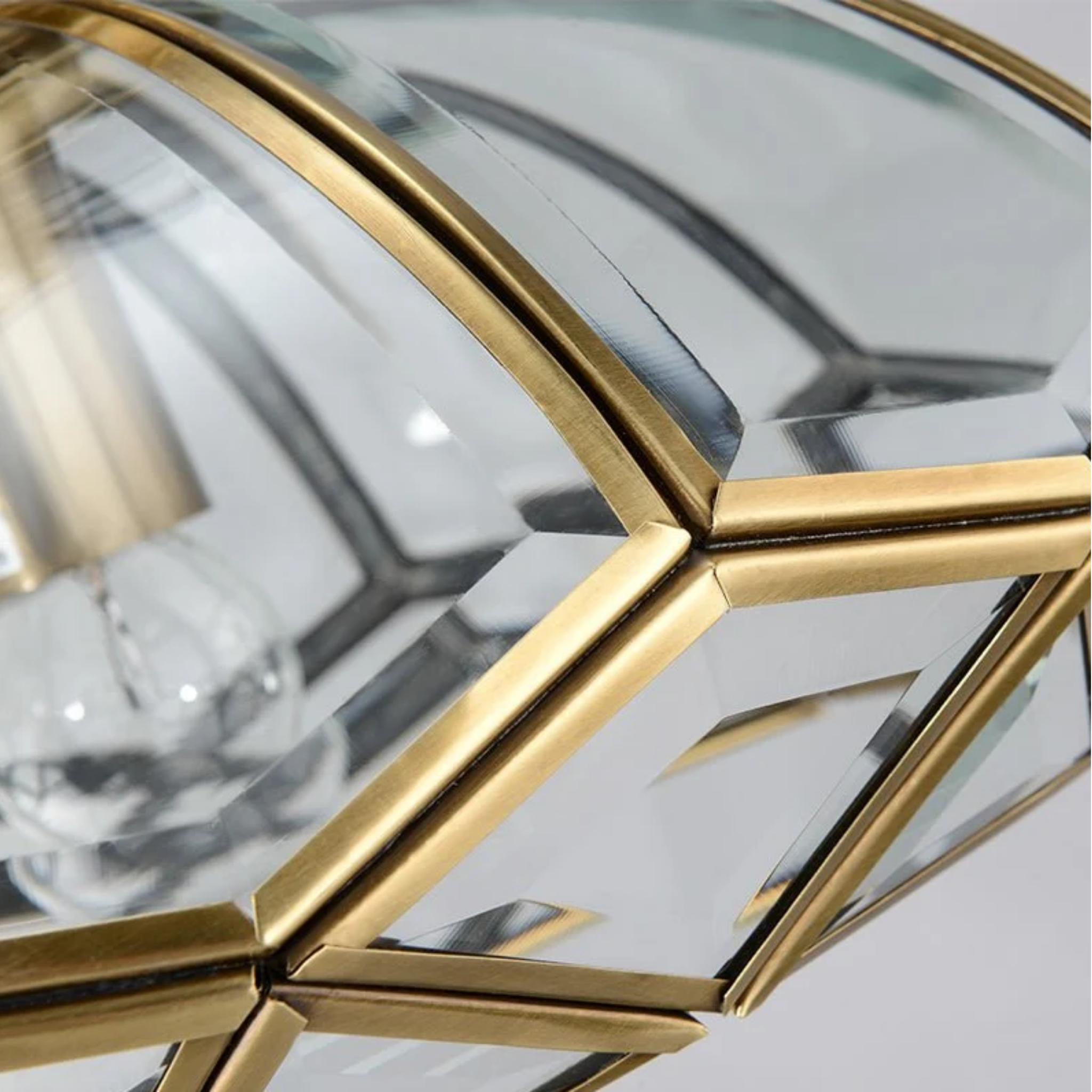 Close-up of the clear glass shade
