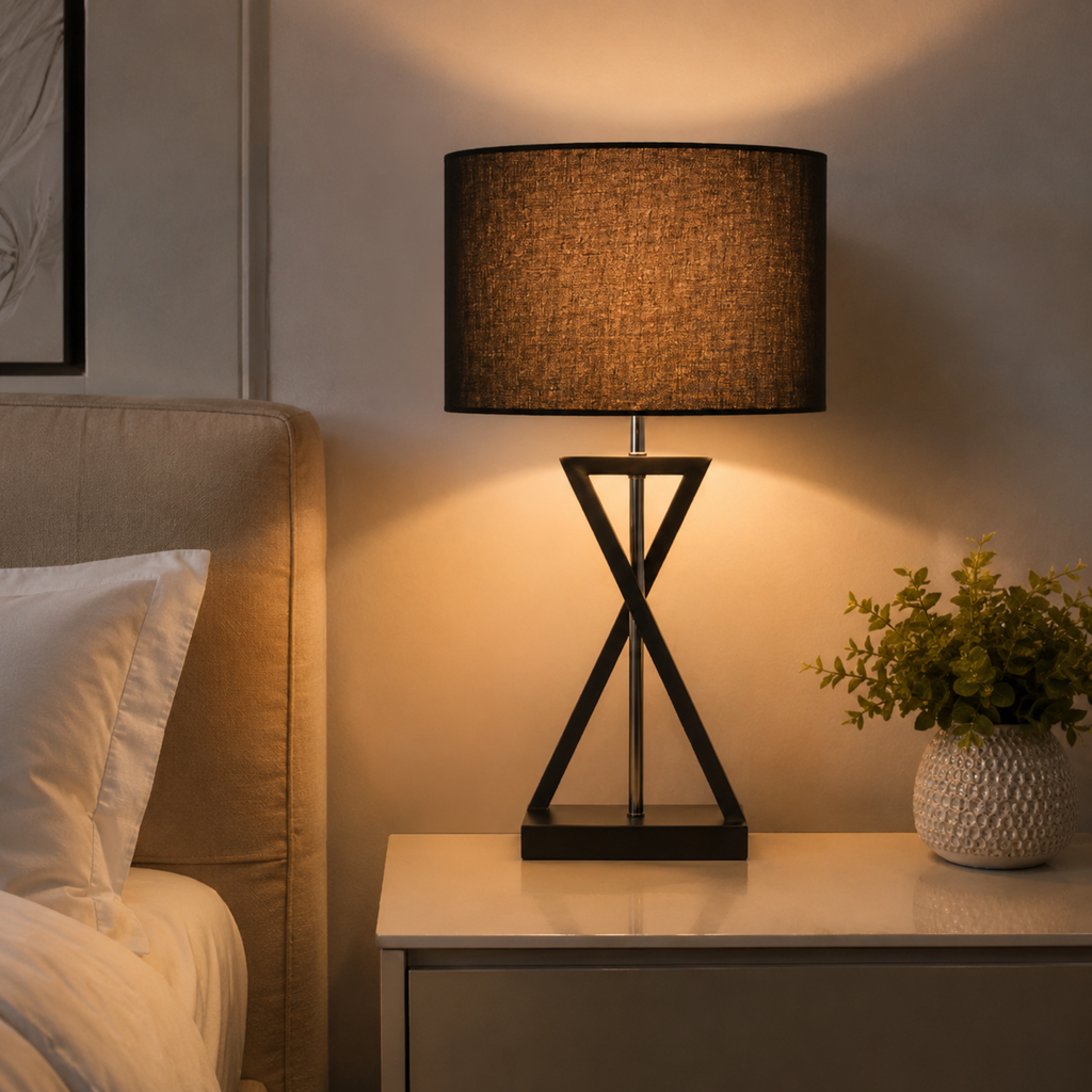 Modern fabric table lamp in black