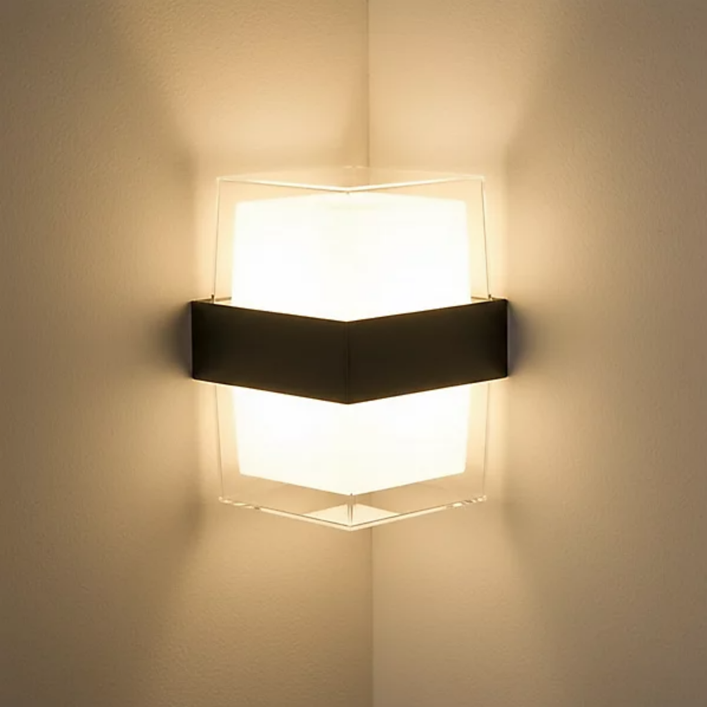 Dimensions of the modern square outdoor wall sconce