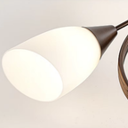 Detail of the glass shade